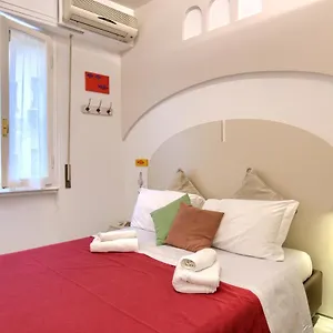 https://la-chicca-pontevecchio.it-tuscanyhotel.com