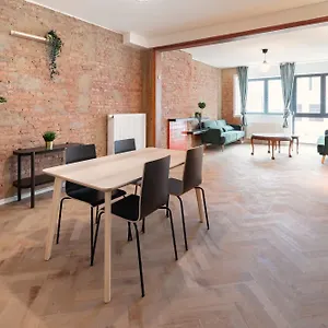 Two-bedroom In The Heart Of Anvers