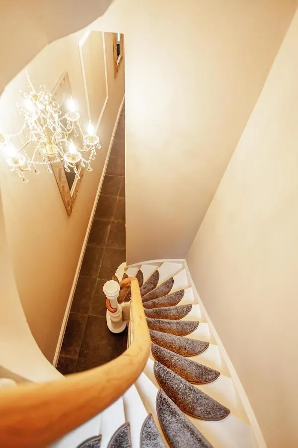 Apartment Luxury Suites Palace By Rikas Hotels Antwerp